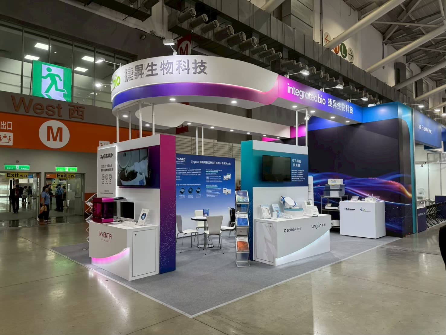 生技展產品展示設計_RASTRUM/INVENTIA生物列印設備展示區,實機搭配技術說明圖卡