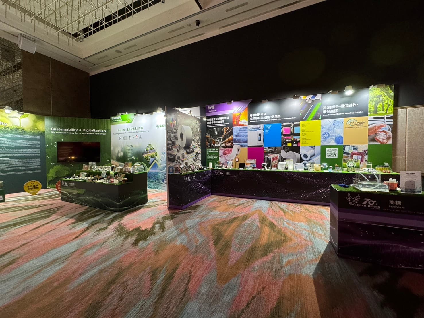 席間花藝佈置與桌面軟裝|每一處細節都體現對品味的堅持,營造尊榮的賓客體驗