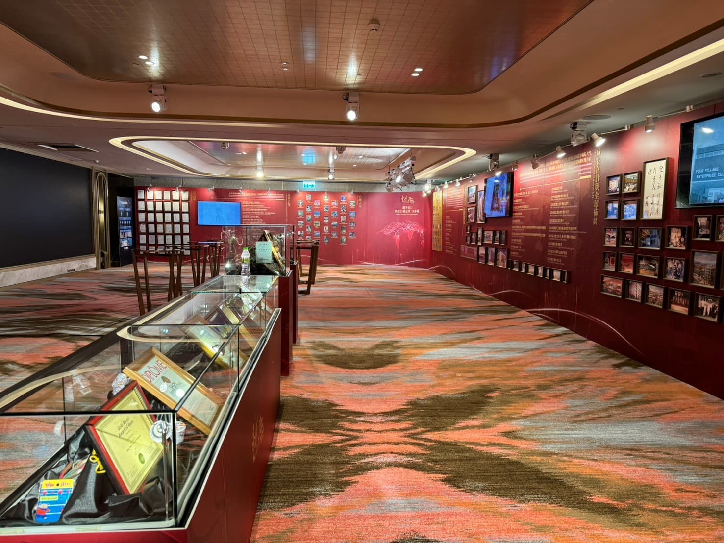 品牌識別與活動主視覺應用|從邀請函到現場佈置,一致的品牌視覺貫穿每個環節