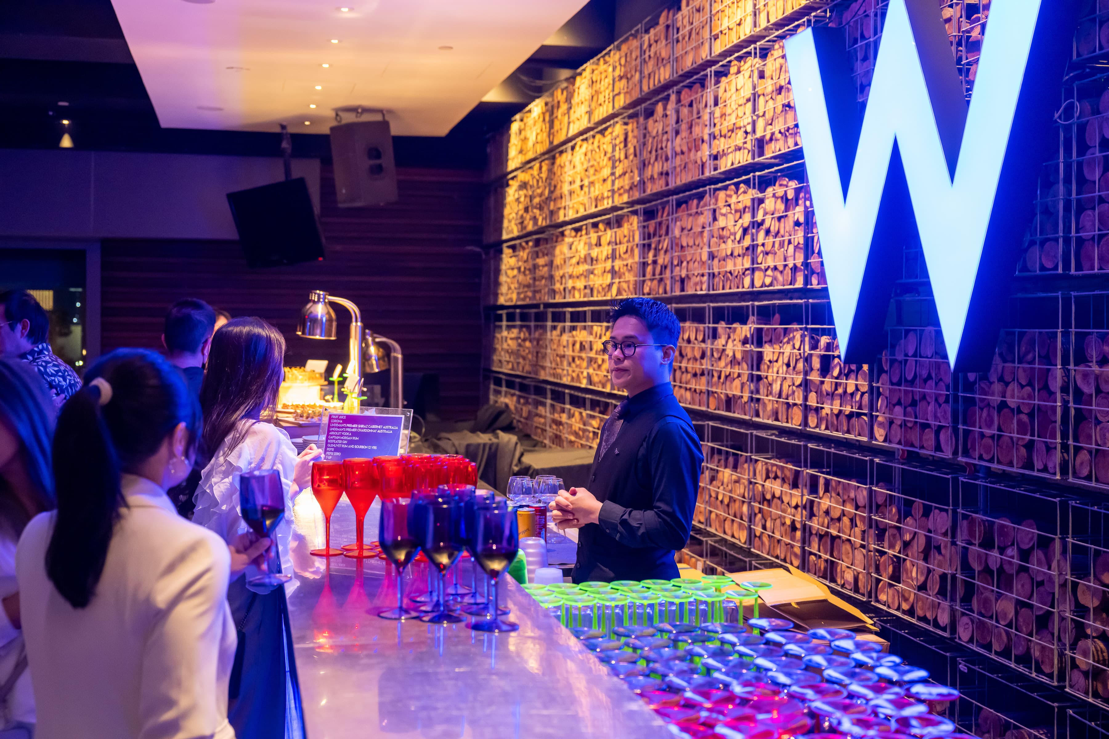 友華生技品牌活動_W Hotel泳池畔派對空間設計